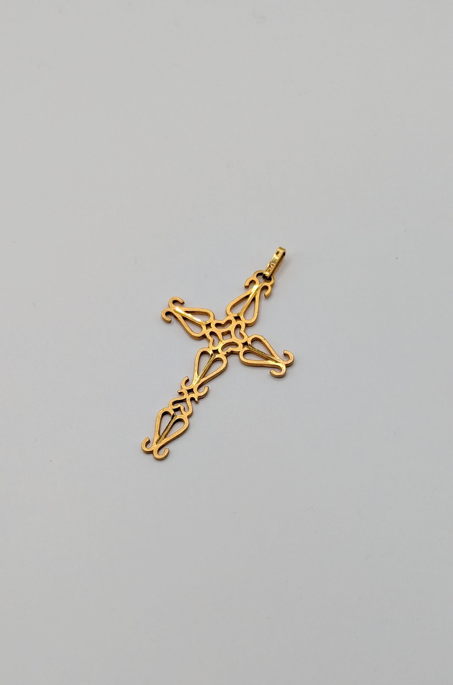 French vintage 1940 gold plated lace gothic cross pendant