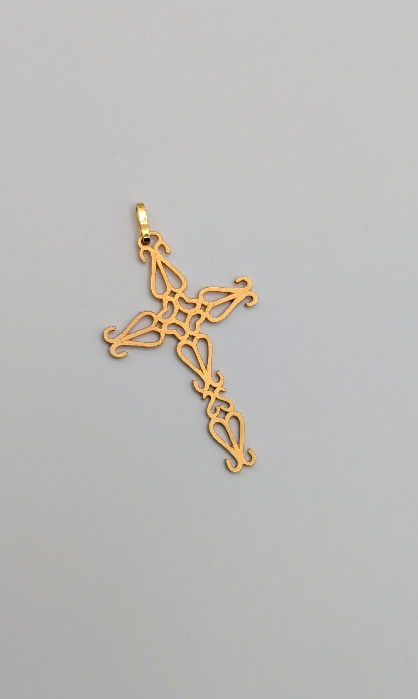 French vintage 1940 gold plated lace gothic cross pendant