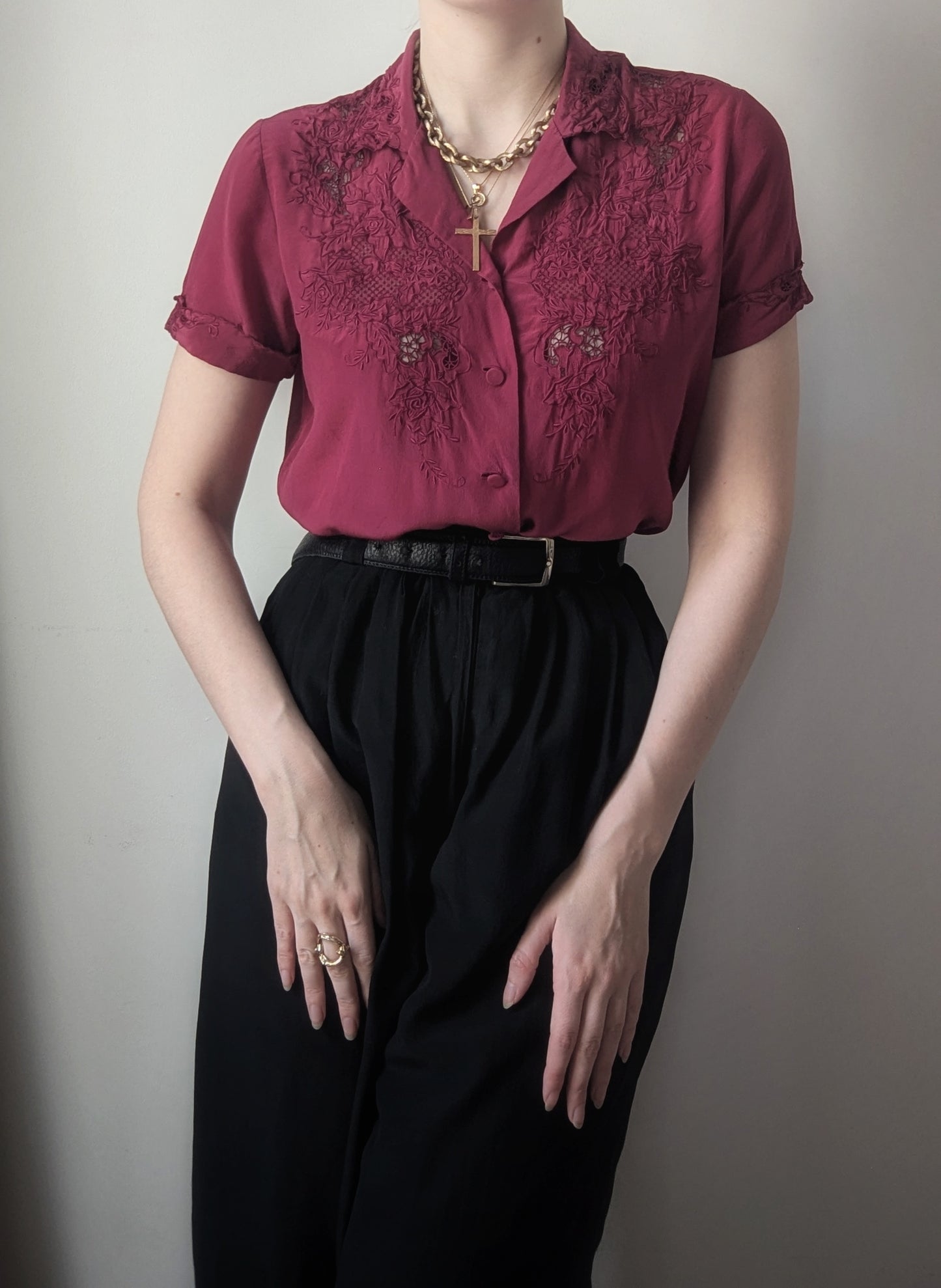 Vintage 1990 fushia chinese silk blouse with floral embroidery