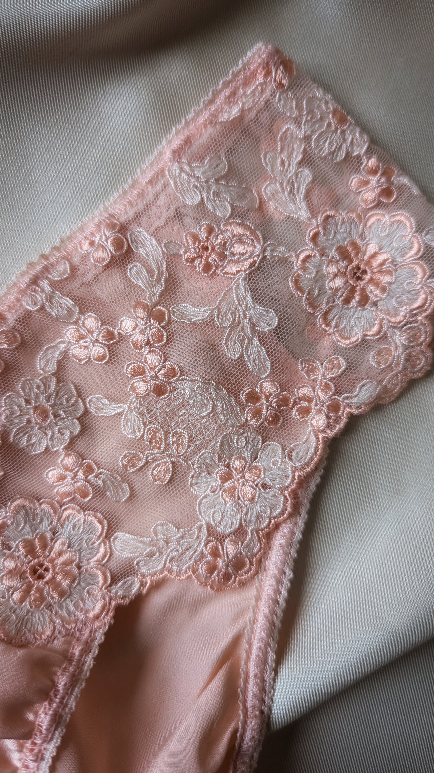 Vintage La Perla pure silk lace baby pink lingerie set collector