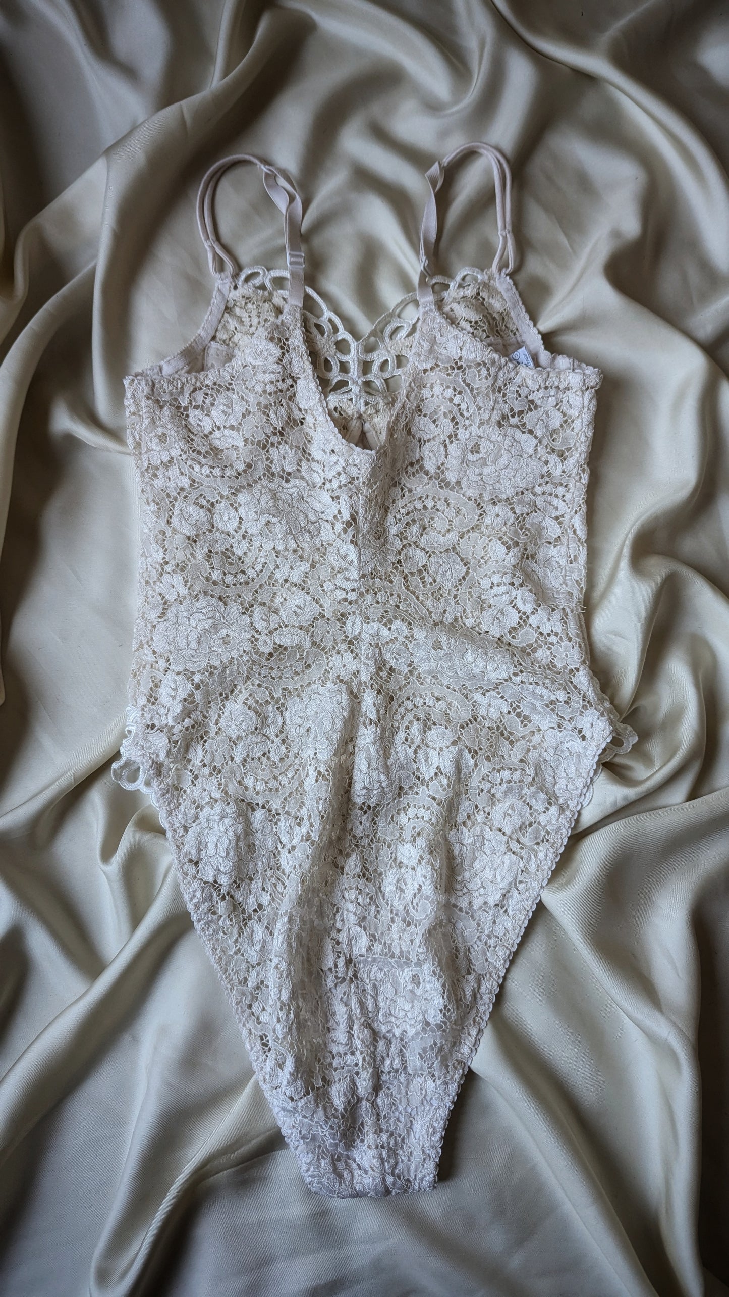 1993 vintage La Perla collector cream lace bodysuit arabesques