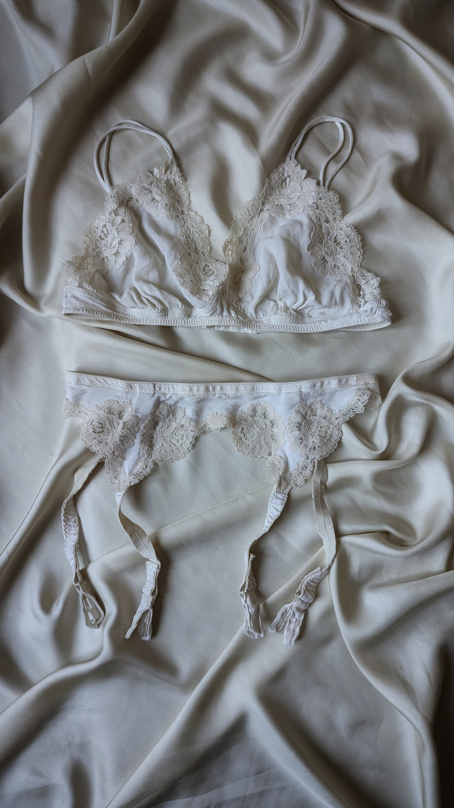 Vintage Rosy pure ivory silk with lace bridal lingerie set