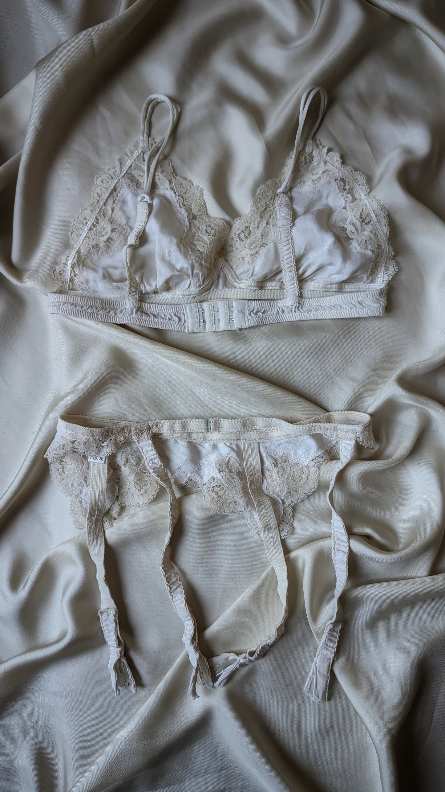 Vintage Rosy pure ivory silk with lace bridal lingerie set