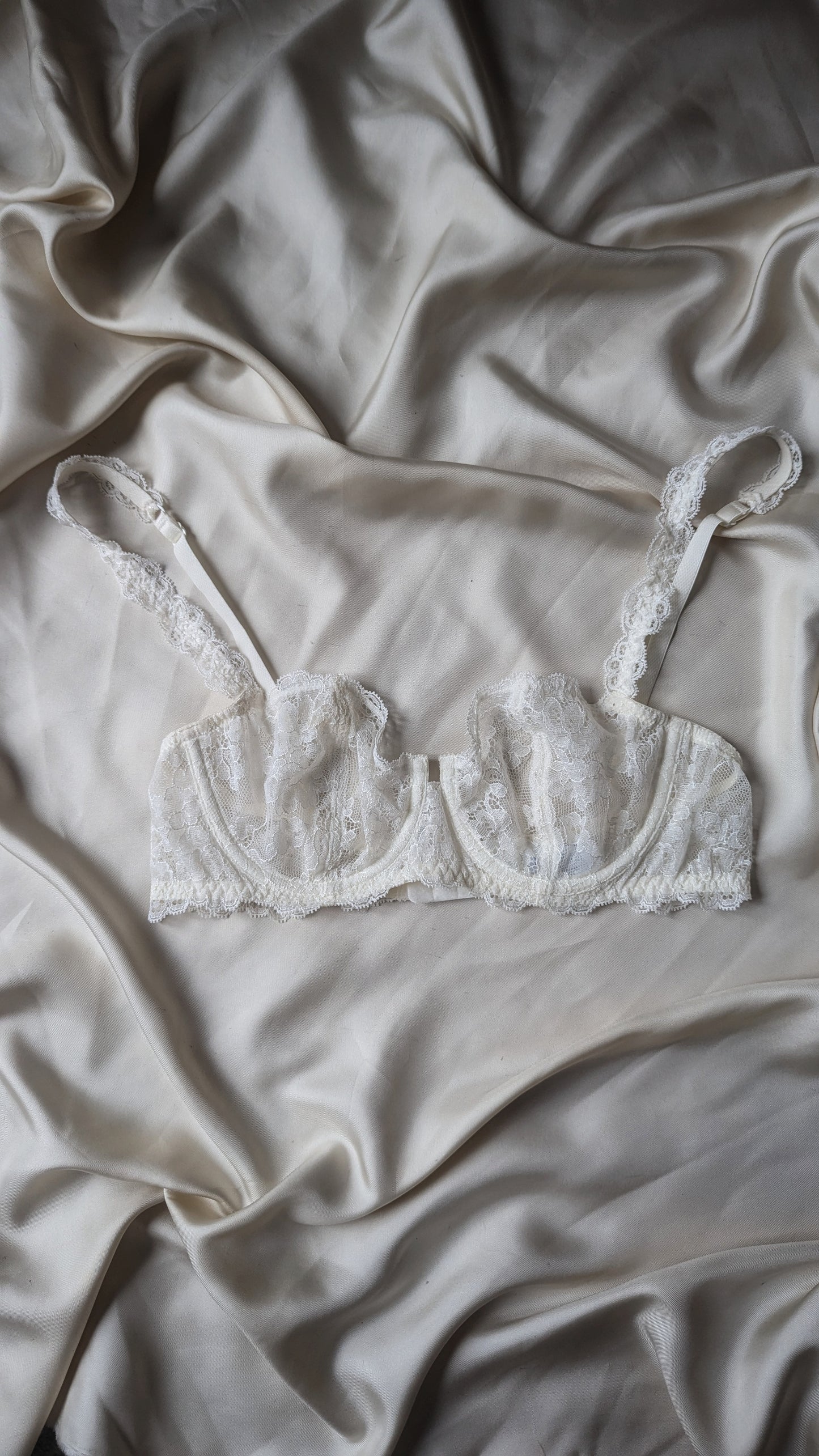 La Perla Y2K vintage ivory romantic bride lace bra 34