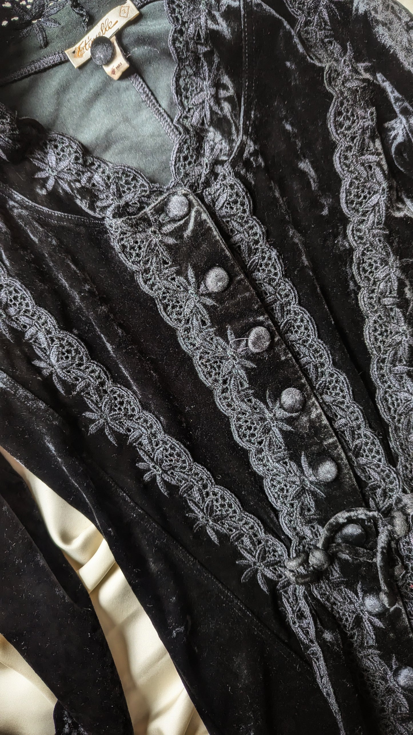 1990 vintage Etincelle Couture embroidery black velvet jacket