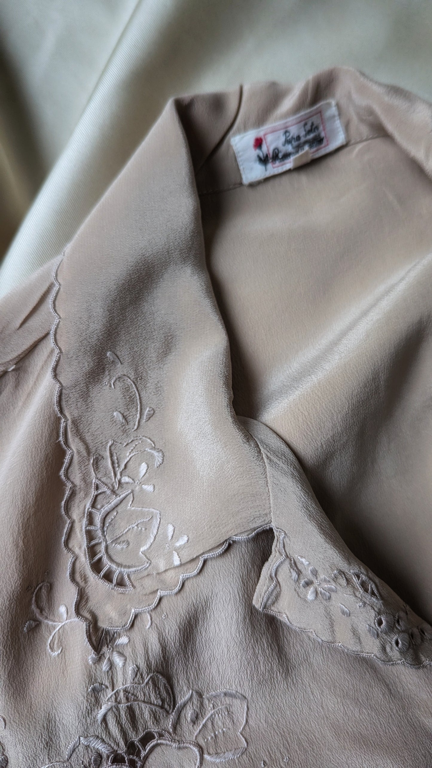 Vintage 1970s italian beige hand-embroidred silk shirt