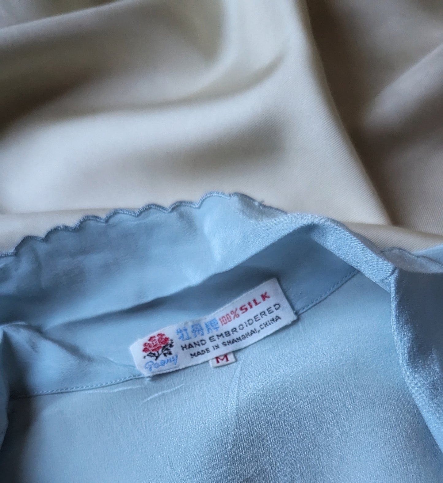 Vintage 1970 chinese blouse sky blue silk hand-embroidered