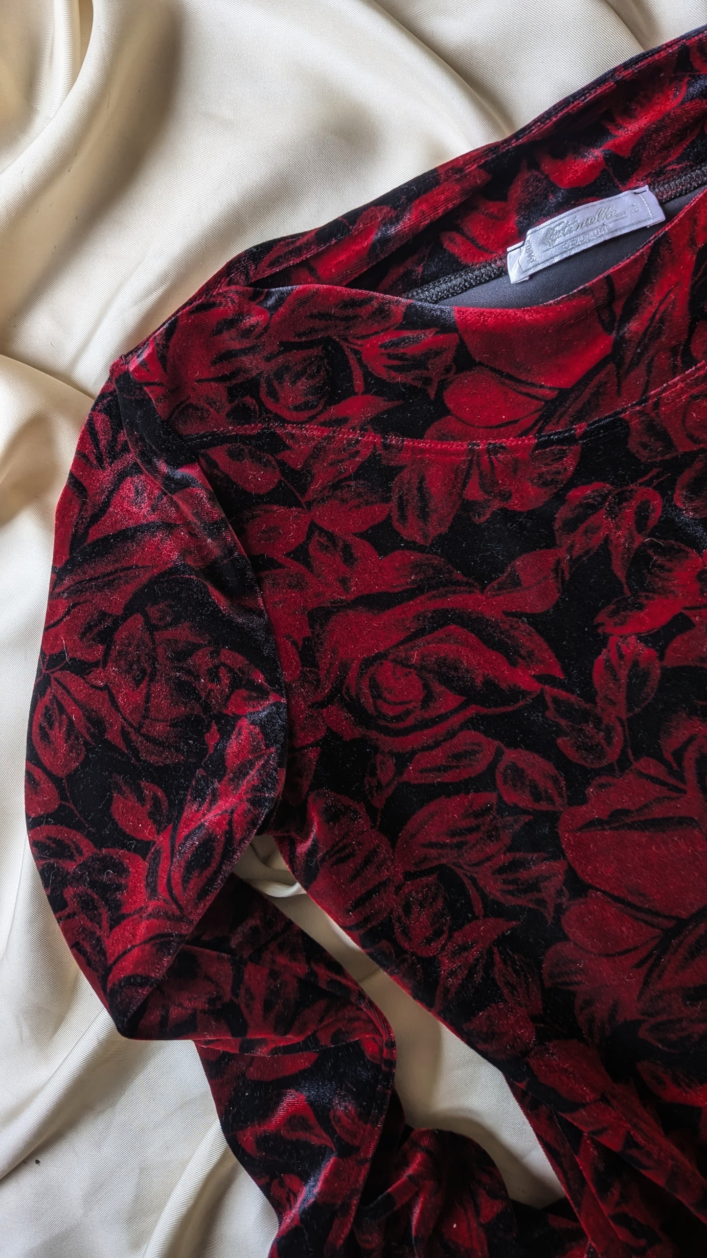 Vintage 1990 Etincelle Couture red roses black velvet bodysuit