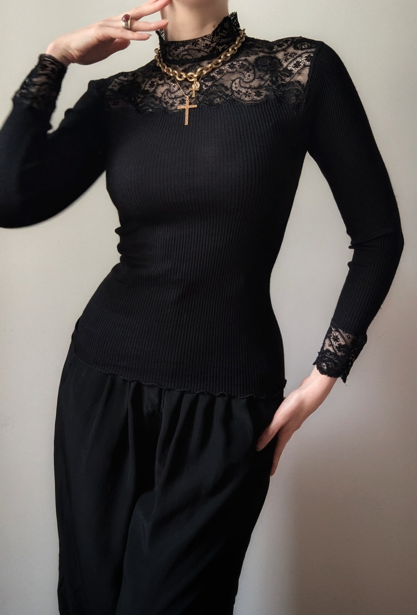 Vintage 90's Oscalito wool and silk black sweater with italian lace