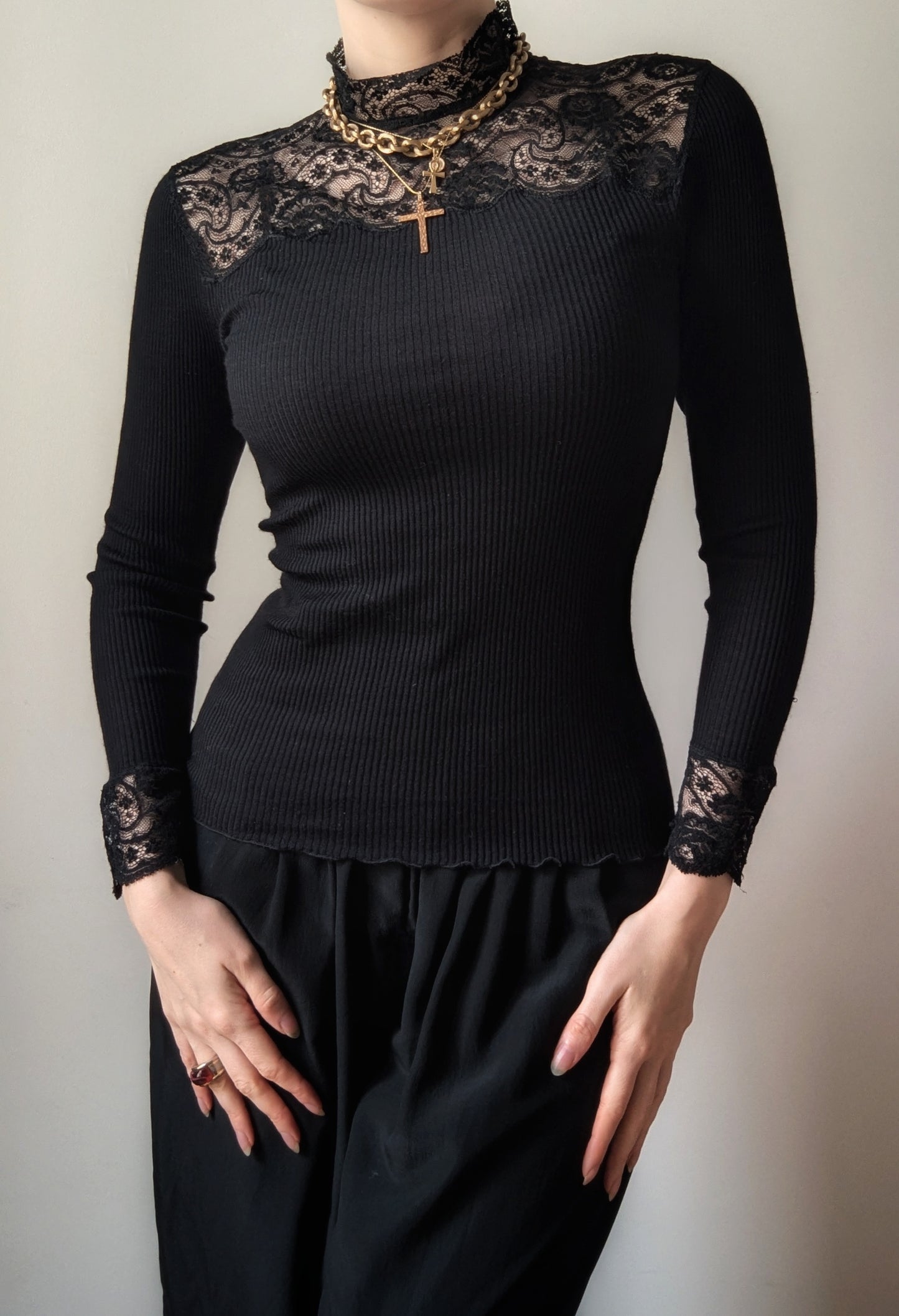 Vintage 90's Oscalito wool and silk black sweater with italian lace